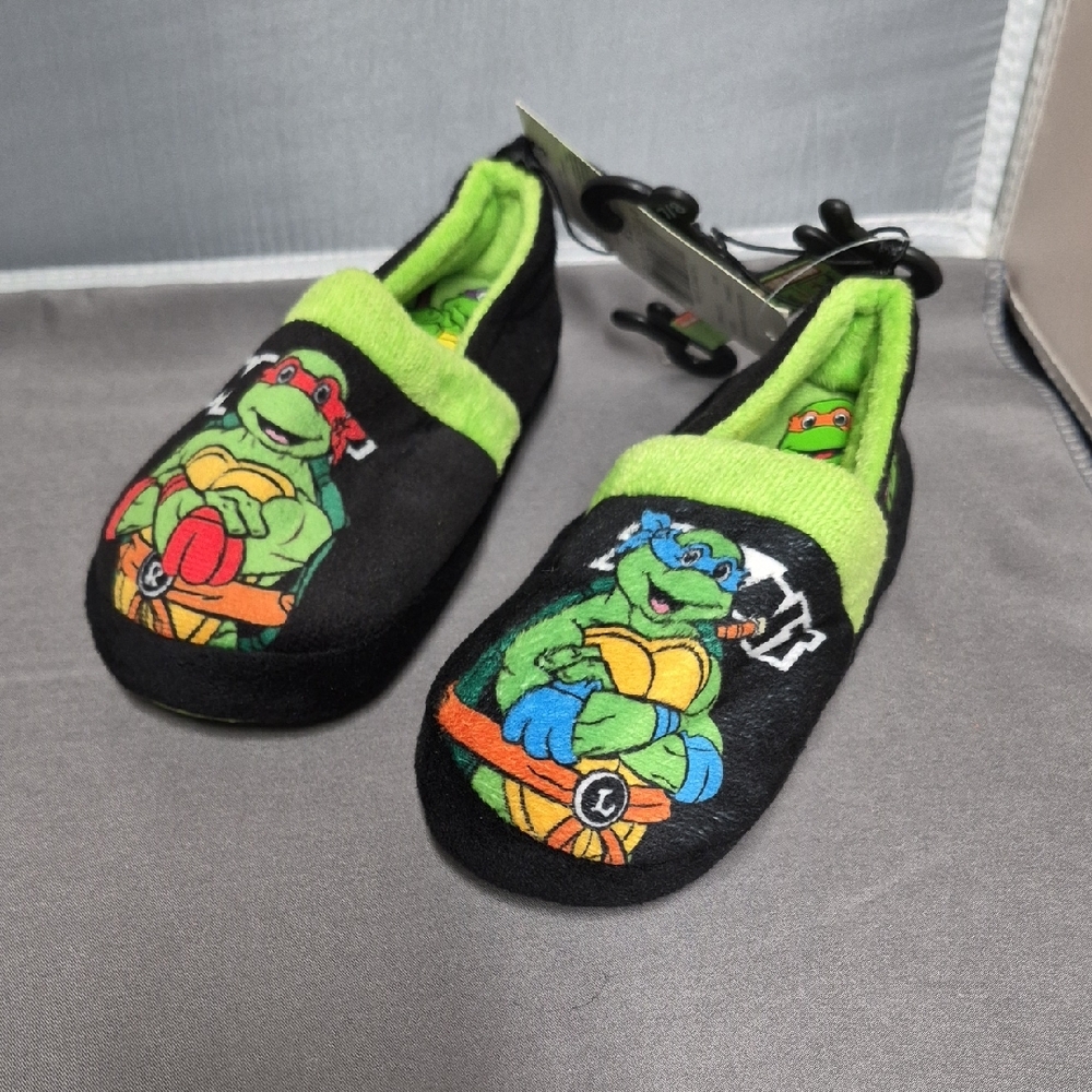 Nickelodeon Ninja Turtle Kids Slippers - Black and Green